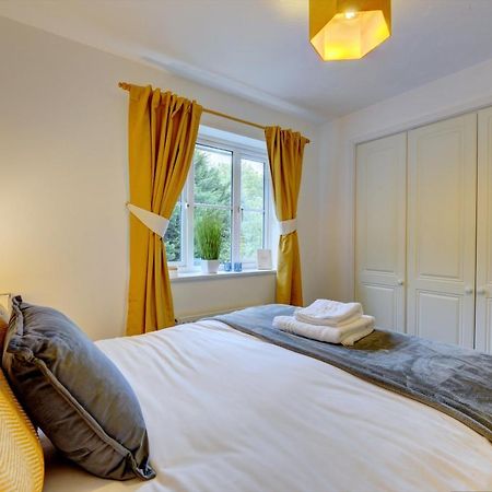 Modern 2 Bed House Sleeps 6 Southam Town Centre - Inspire Homes Ltd Екстериор снимка