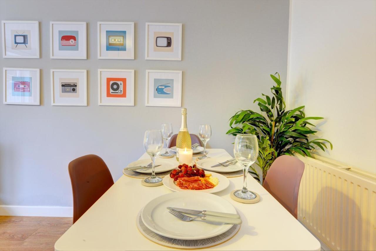 Modern 2 Bed House Sleeps 6 Southam Town Centre - Inspire Homes Ltd Екстериор снимка