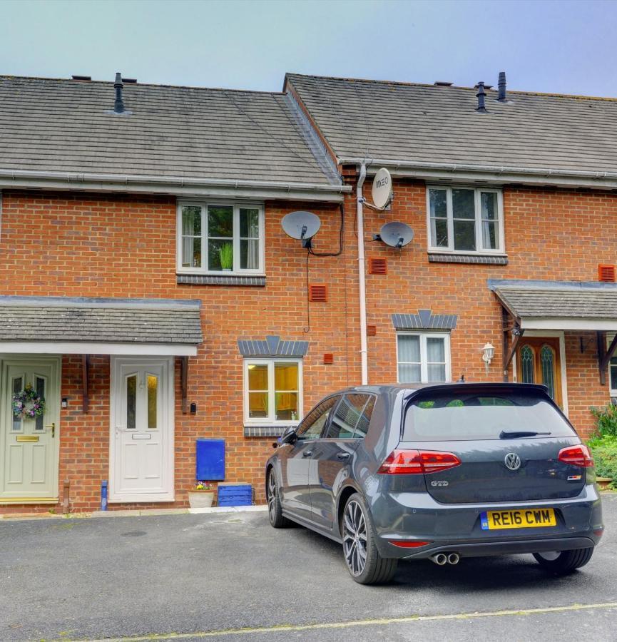 Modern 2 Bed House Sleeps 6 Southam Town Centre - Inspire Homes Ltd Екстериор снимка
